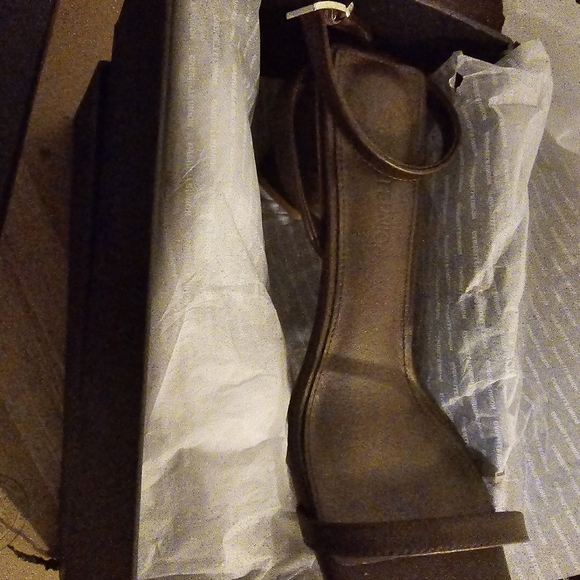 sandels - Picture 2 of 7